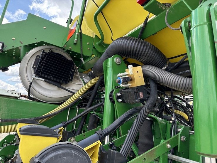 john-deere-1770nt-image-42