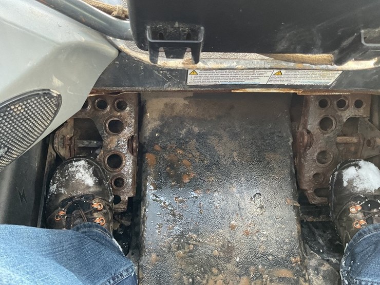 2022-bobcat-t770-image-25