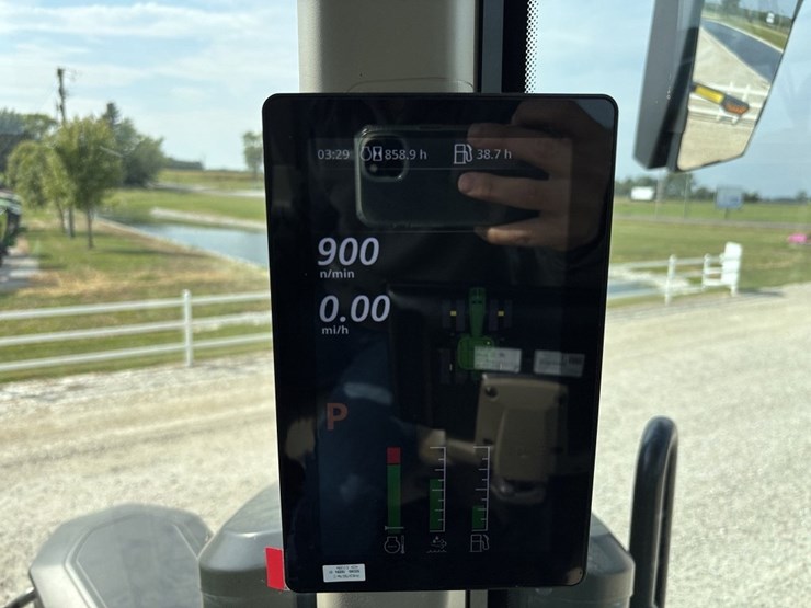 john-deere-8r-250-image-41