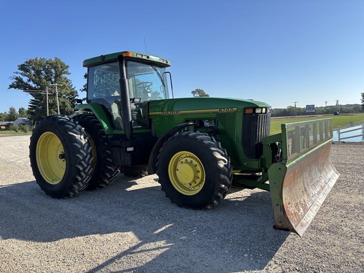 john-deere-8200-image-6