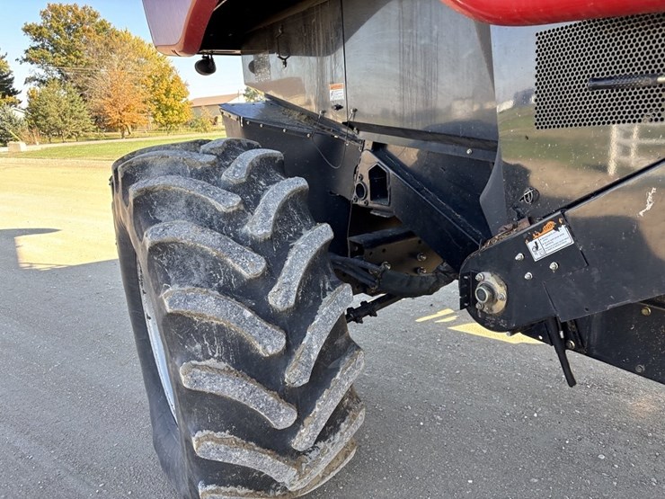 case-ih-6088-image-41