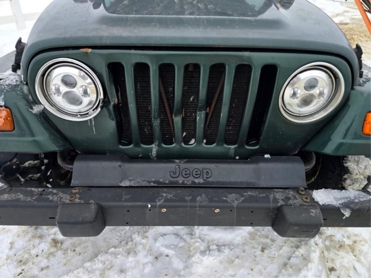 jeep-wrangler-sport-image-10