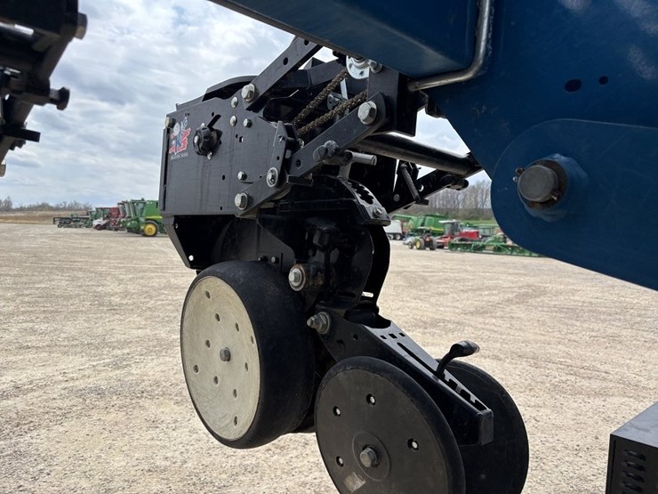 2012-kinze-3660-image-23