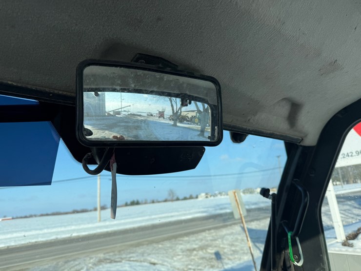 john-deere-835-image-7