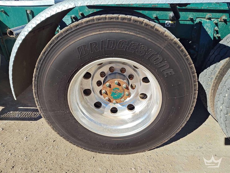 2014-peterbilt-388-image-62