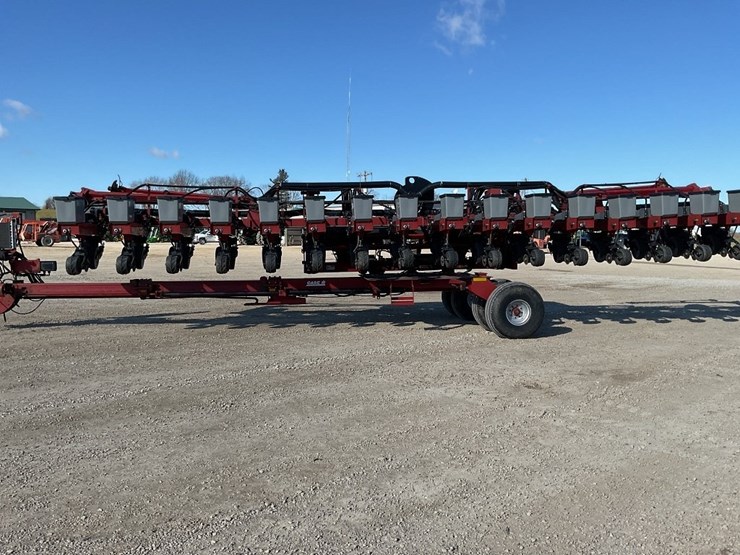 case-ih-1200-image-2