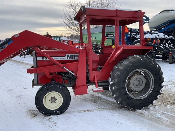massey-ferguson-255-image-6