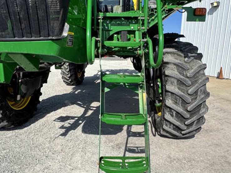 2018-john-deere-r4038-image-52