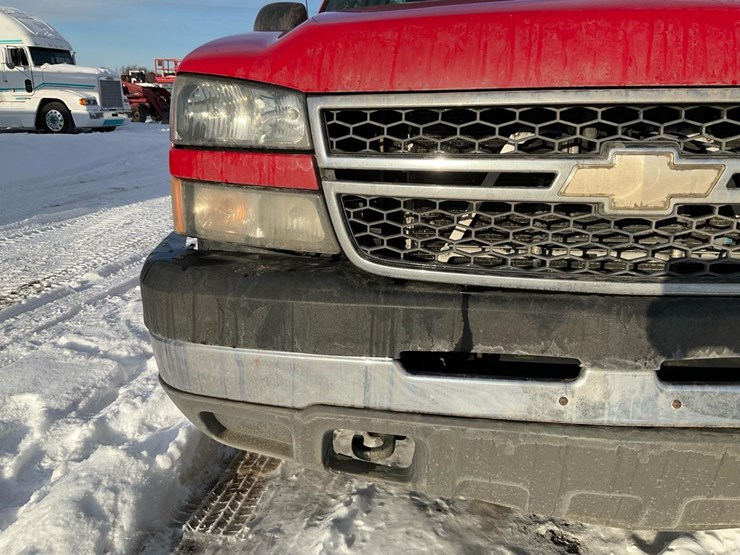 2005-chevrolet-k2500-image-10