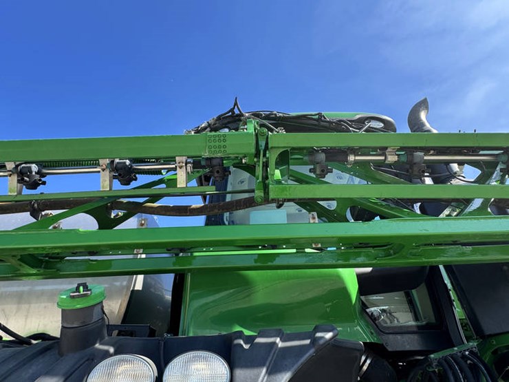 2018-john-deere-r4038-image-39