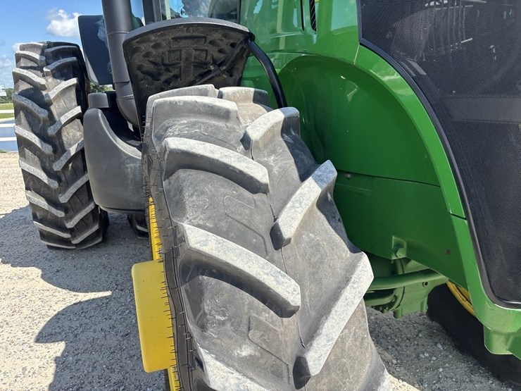 john-deere-7215r-image-11