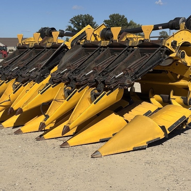 2014 New Holland 9800F 12R30" Corn Head