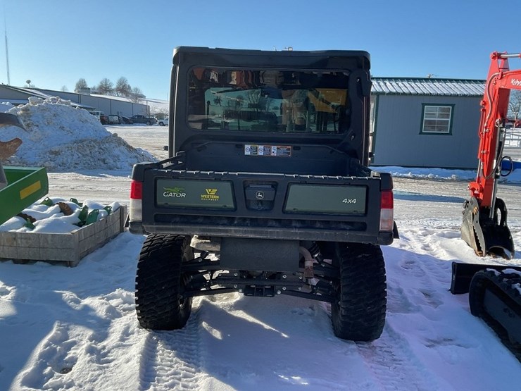 john-deere-gator-image-5