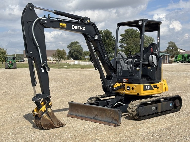 2024-john-deere-35p-mini-excavator-image-1