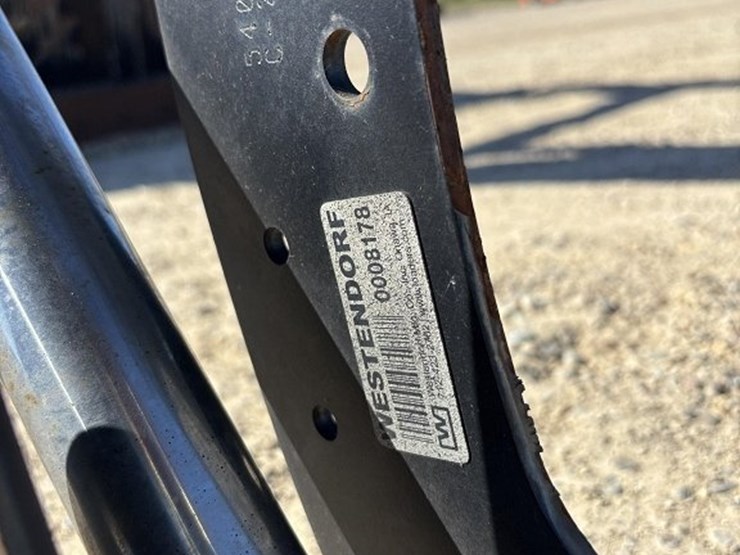 john-deere-6100-image-26