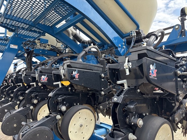 2012-kinze-3660-image-29
