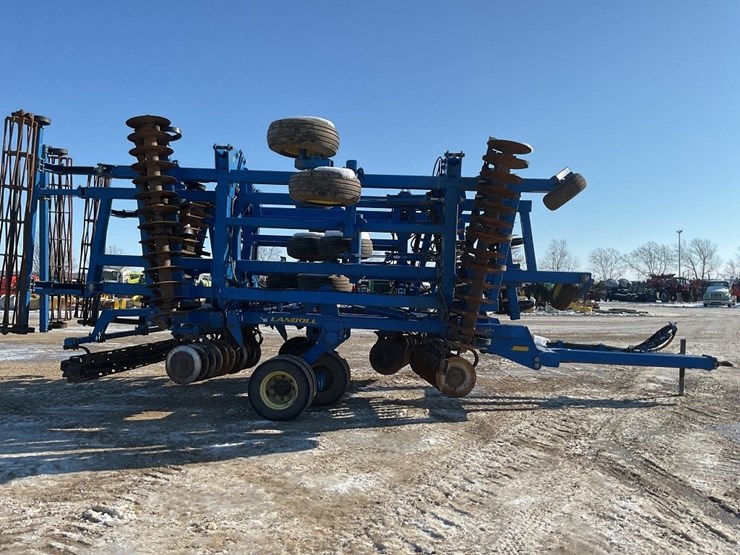 2011-landoll-7450-44-image-6