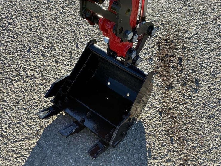 2025-miva-vc13c-excavator-image-7