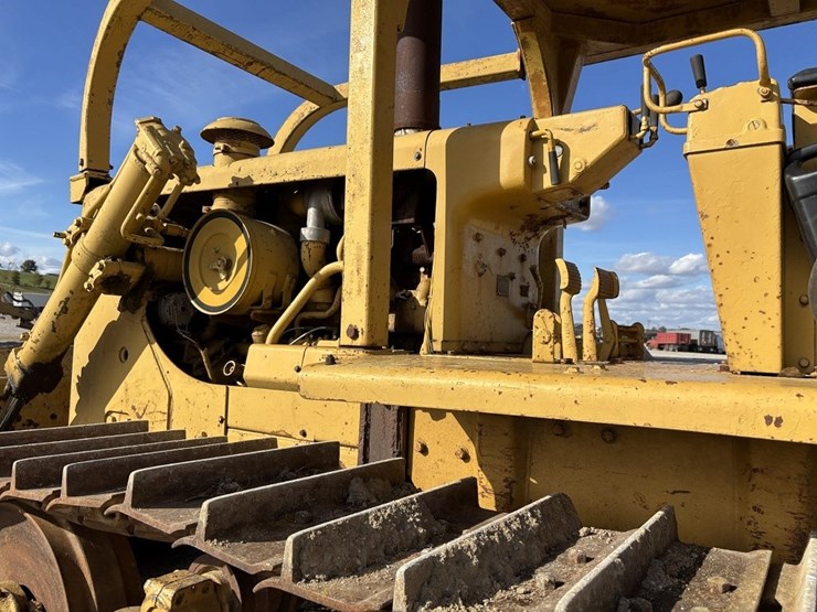 caterpillar-d7-image-28