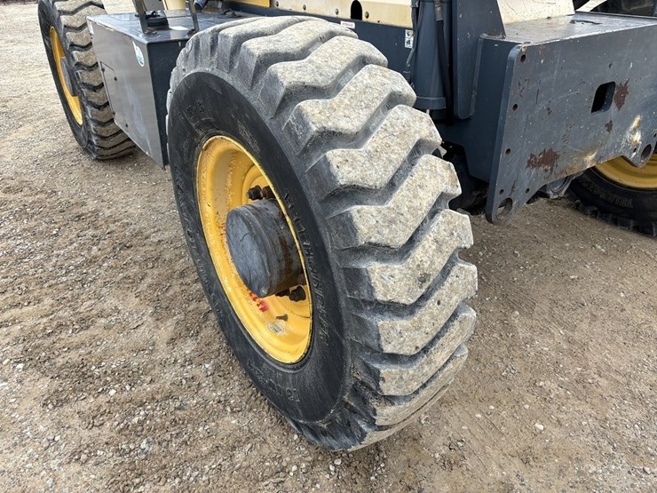 2005-john-deere-1790-image-26