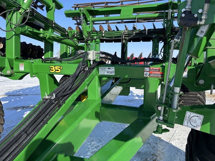 2024-john-deere-2680h-image-42