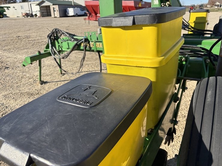 1997-john-deere-1770-image-58