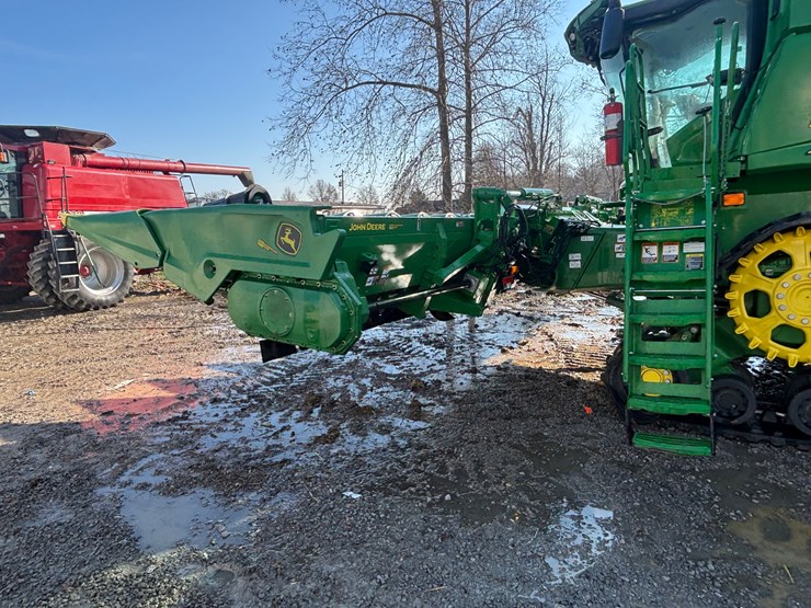 #1561-•-2022-john-deere-c12fc-image-11