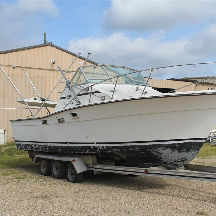 #1427 • TOPAZ 25 FT FIBERGLASS BOAT | TRAILER NOT INCLUDED