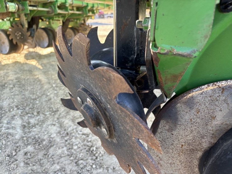 1997-john-deere-1770-image-32