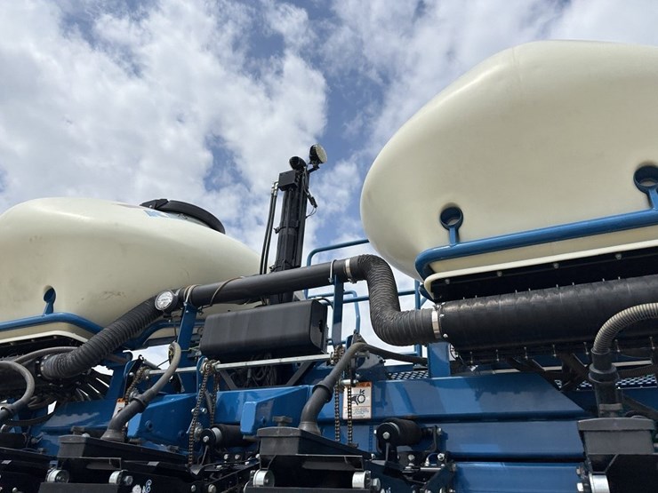 2012-kinze-3660-image-53