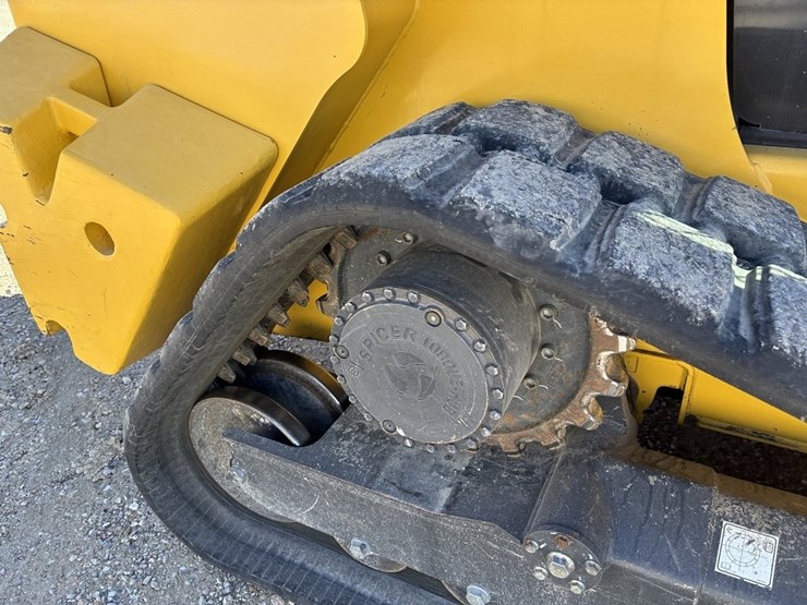 new-holland-c362-image-15