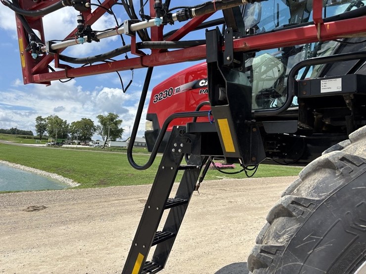 case-ih-3230-image-48