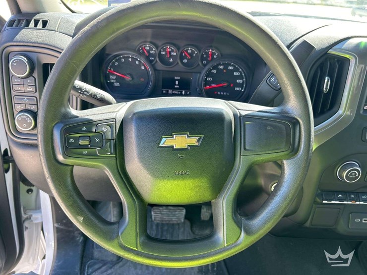 2022-chevrolet-silverado-1500-image-12