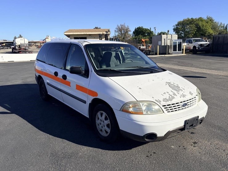 2003-ford-windstar-image-2