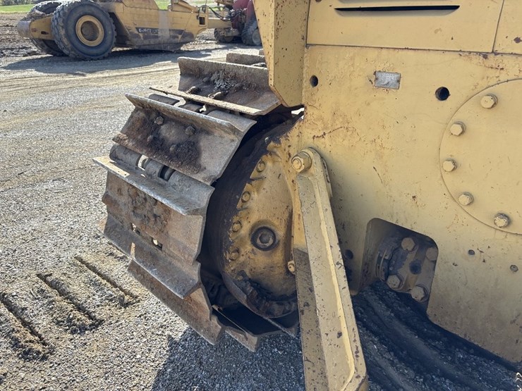 caterpillar-d7-image-24