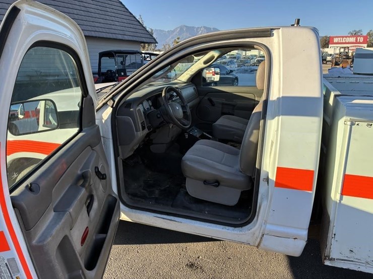 2005-dodge-ram-2500-image-10