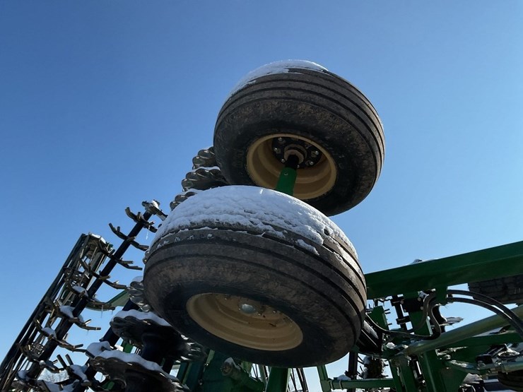 great-plains-h1100-25’-terramax-image-16