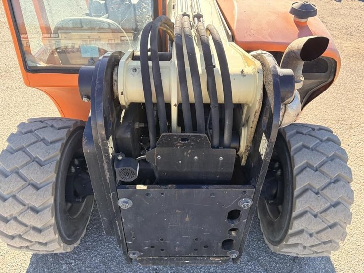 2015-jlg-65-18a-telescopic-reach-lift-image-9