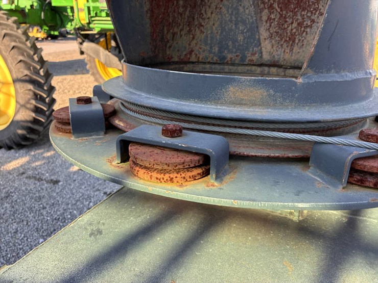 #114045-•-rhino-8600a-#10012-twin-chute-snow-blower-image-10