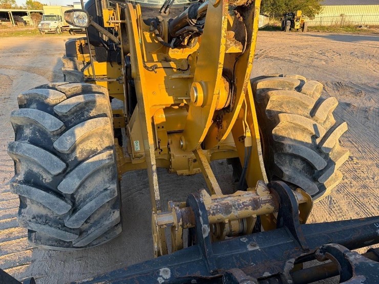 2018-caterpillar-938-image-14