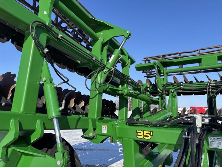 2024-john-deere-2680h-image-43