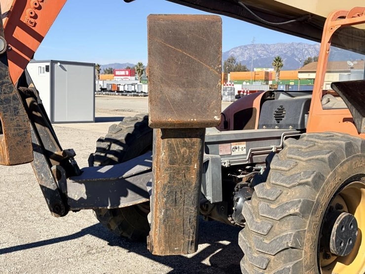 2008-jlg-gl12-55a-telescopic-reach-lift-image-7