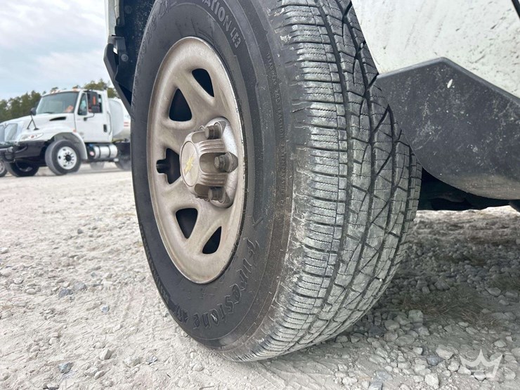 2017-chevrolet-silverado-1500-image-26