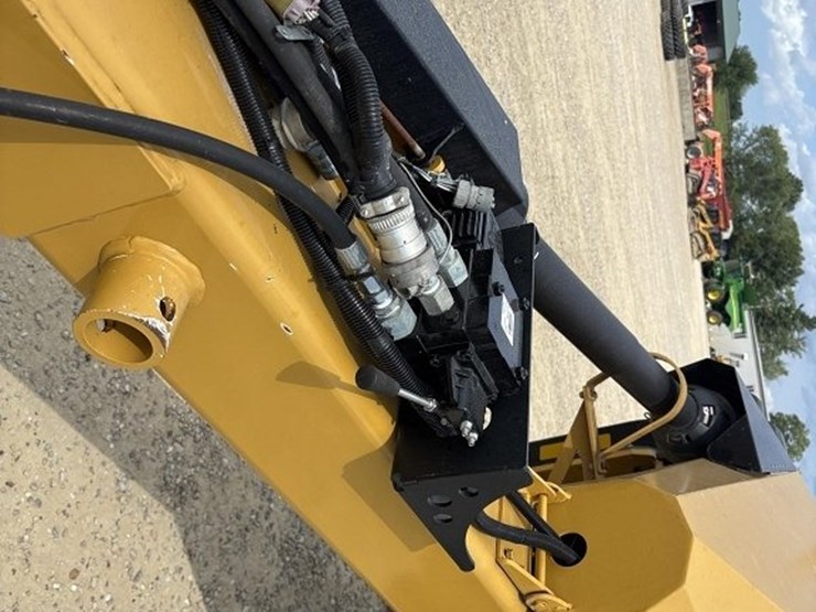 dynamic-wolverine-pull-type-ditcher-image-15