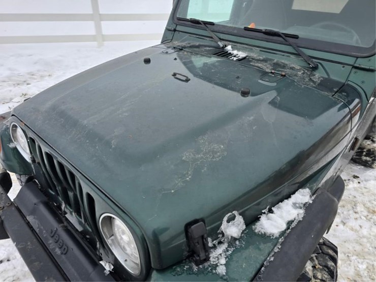 jeep-wrangler-sport-image-11