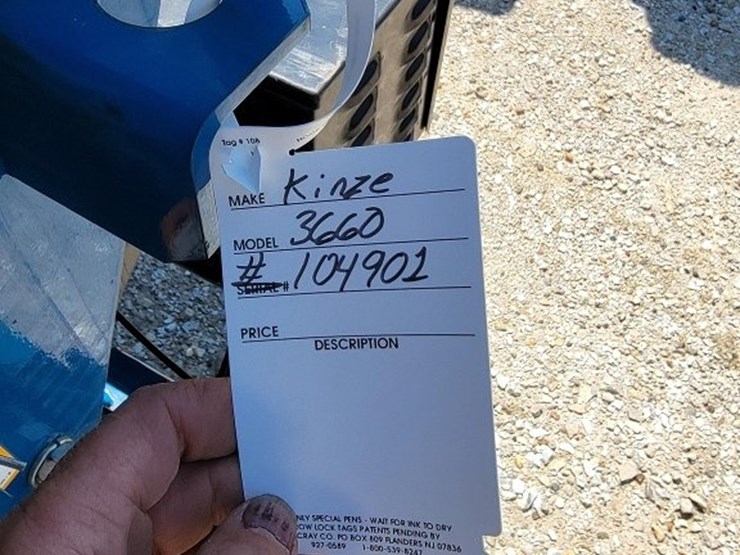 2012-kinze-3660-image-70