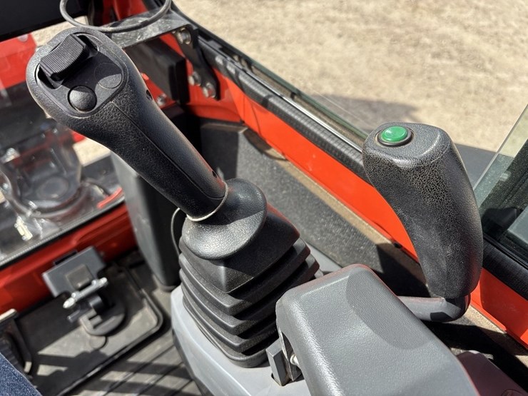 2022-kubota-kx71-3-image-34