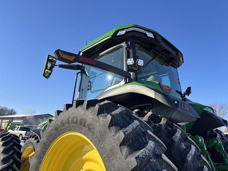 john-deere-8r-410-image-30