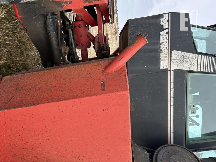 1985-versatile-856-image-27