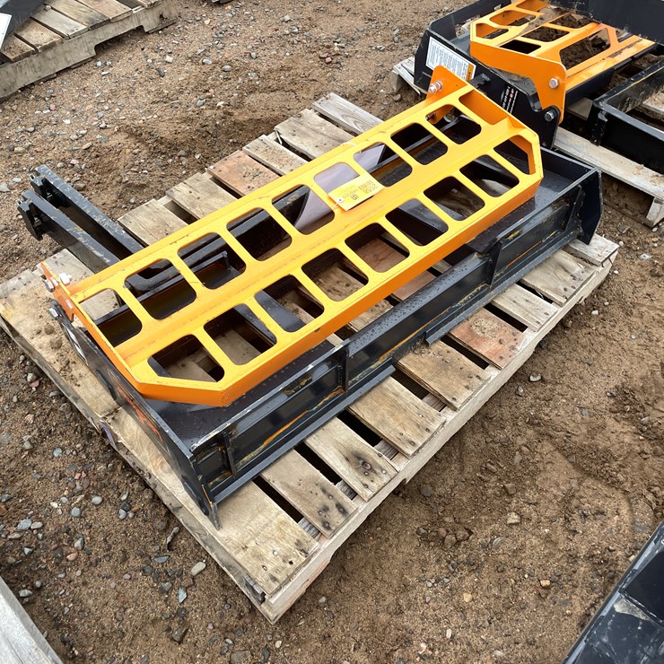 #2058 • Unused 2025 Landhonor Pallet Fork Attachment